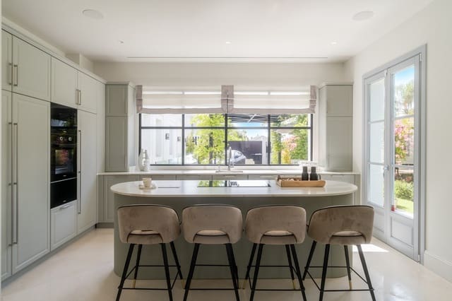 5 soverom Villa til salgs i Las Brisas, Marbella med svømmebasseng - € 4 595 000 (Ref: 9344482)