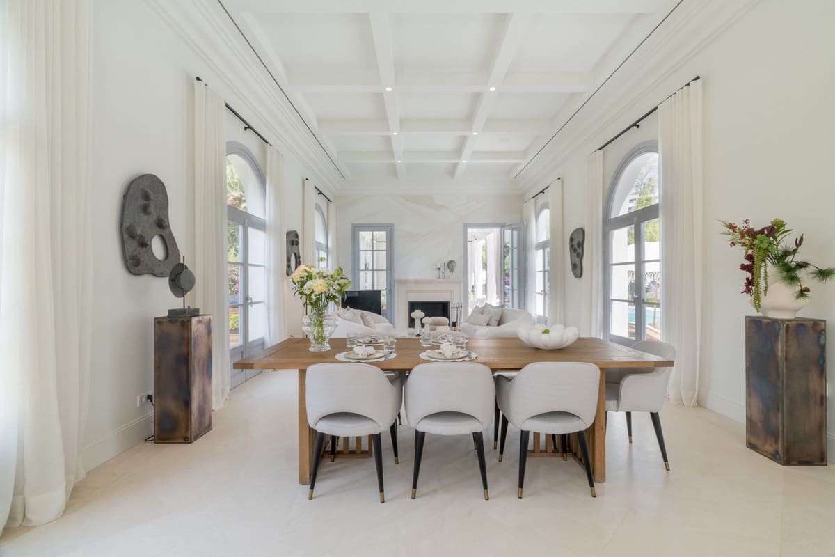 5 soverom Villa til salgs i Nueva Andalucia med svømmebasseng - € 4 595 000 (Ref: 9344482)