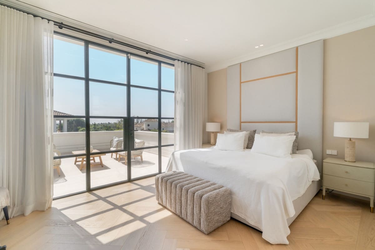 5 soverom Villa til salgs i Nueva Andalucia med svømmebasseng - € 4 595 000 (Ref: 9344482)