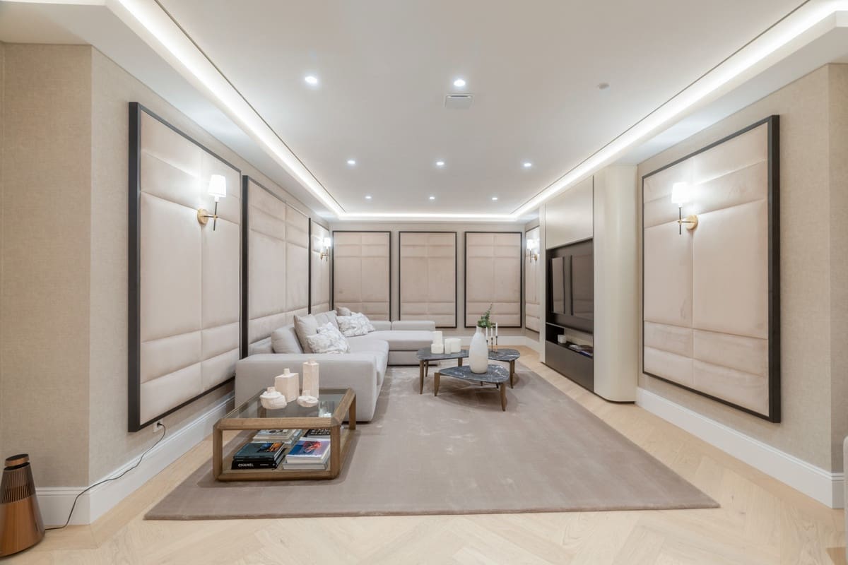 5 soverom Villa til salgs i Nueva Andalucia med svømmebasseng - € 4 595 000 (Ref: 9344482)