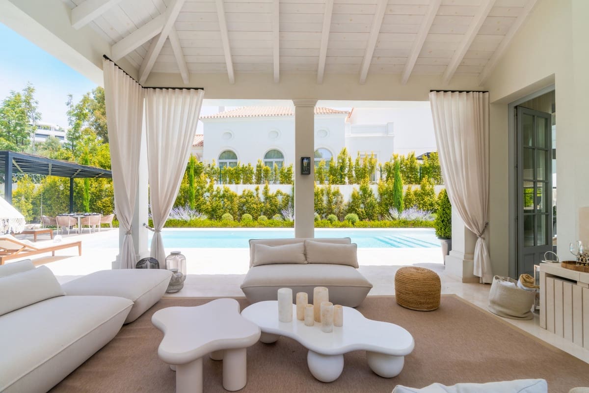 5 soverom Villa til salgs i Nueva Andalucia med svømmebasseng - € 4 595 000 (Ref: 9344482)