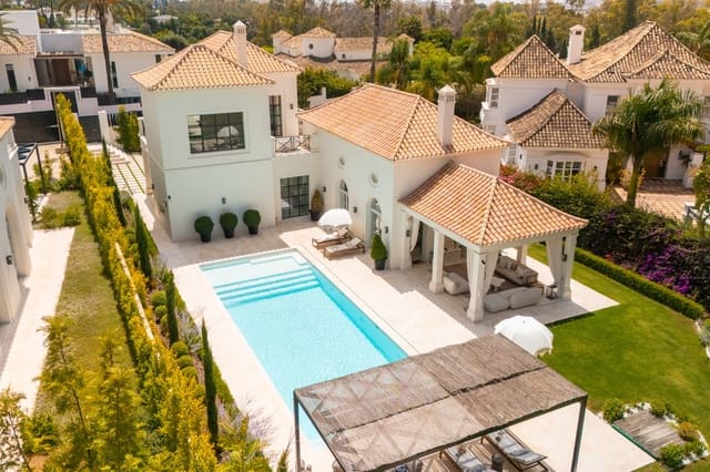 5 soverom Villa til salgs i Las Brisas, Marbella med svømmebasseng - € 4 595 000 (Ref: 9344482)