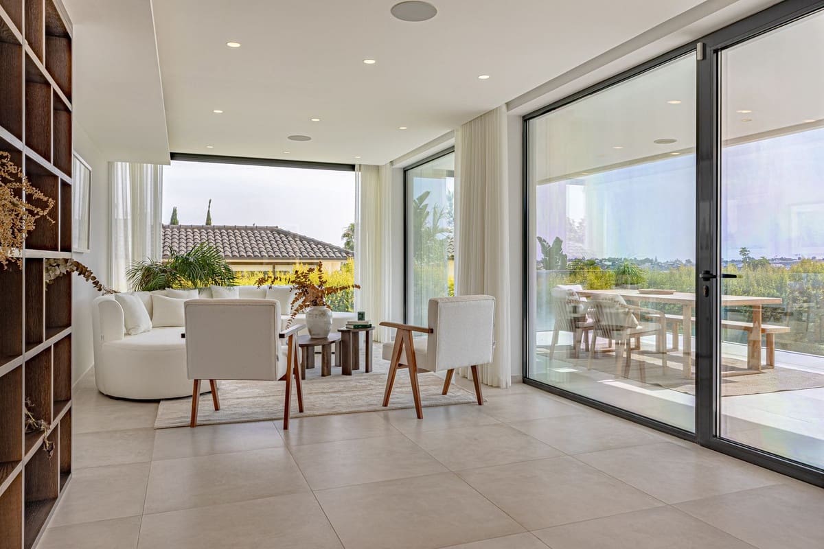 6 sypialnia Willa na sprzedaż w Nueva Andalucia z basenem garażem - 3 995 000 € (Ref: 9344484)