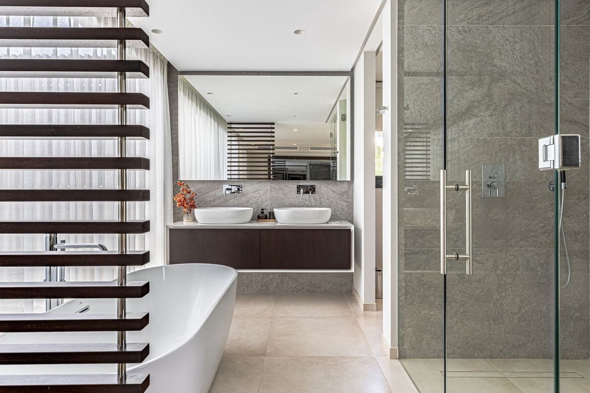 6 sypialnia Willa na sprzedaż w Nueva Andalucia z basenem garażem - 3 995 000 € (Ref: 9344484)