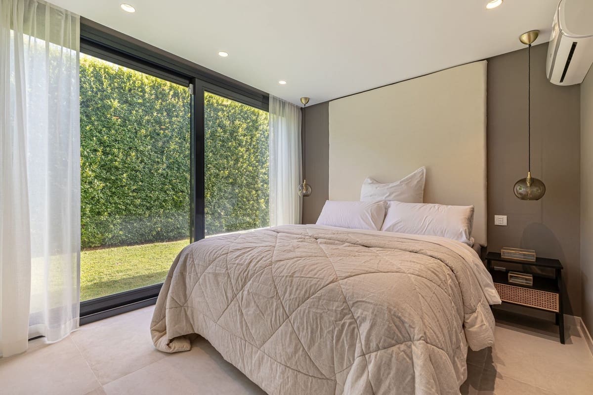 6 sypialnia Willa na sprzedaż w Nueva Andalucia z basenem garażem - 3 995 000 € (Ref: 9344484)