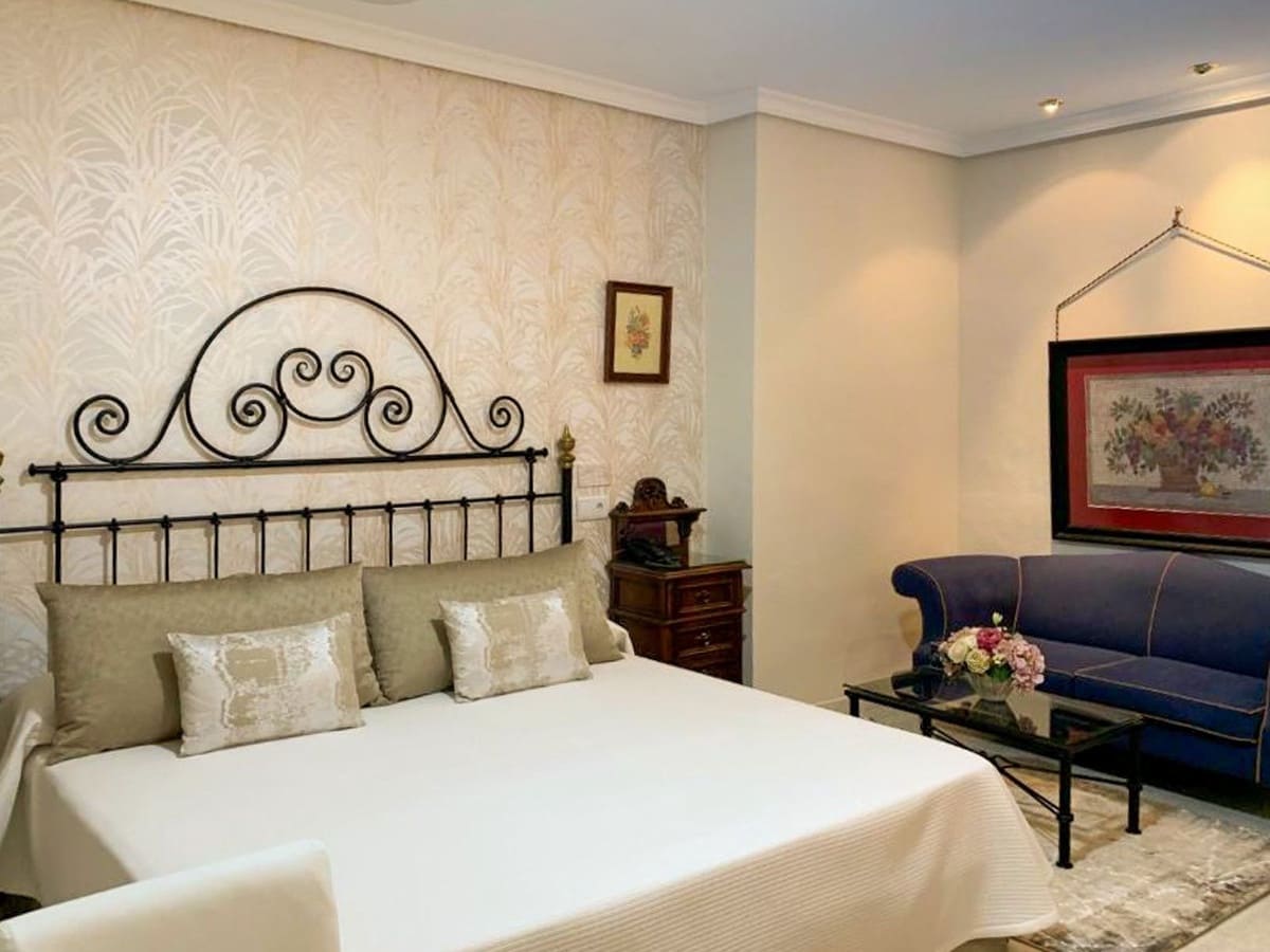 63 slaapkamer Hotel te koop in Antequera met garage - € 3.500.000 (Ref: 9344485)