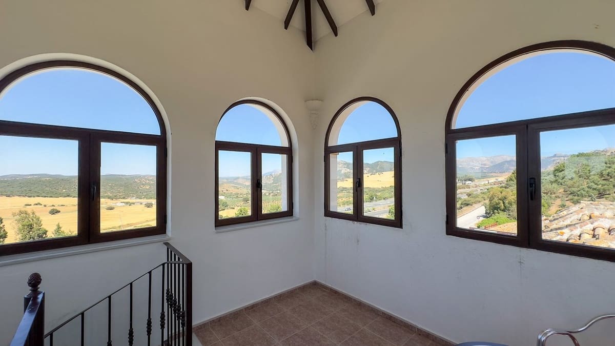 63 slaapkamer Hotel te koop in Antequera met garage - € 3.500.000 (Ref: 9344485)