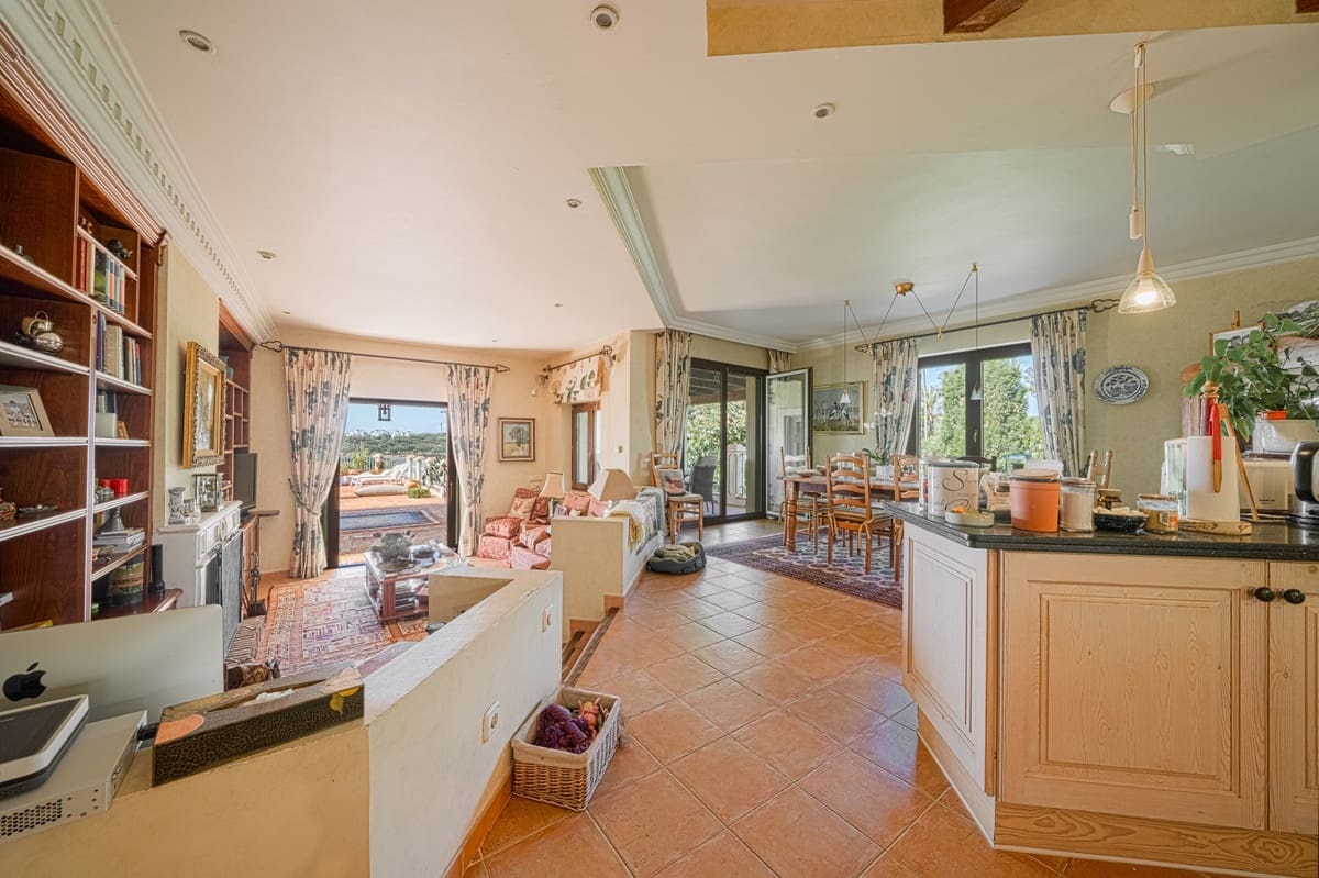 9 soverom Villa til salgs i Sotogrande med svømmebasseng - € 3 600 000 (Ref: 9344490)