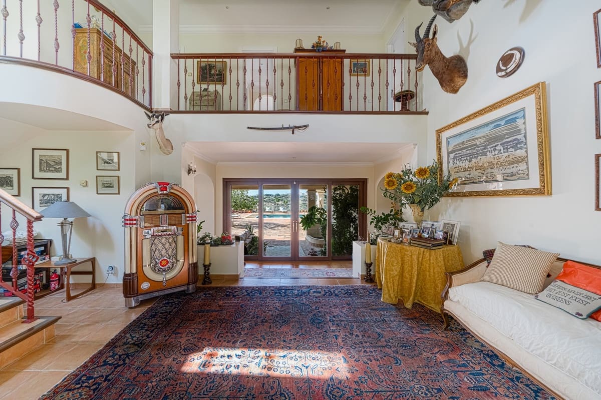 9 soverom Villa til salgs i Sotogrande med svømmebasseng - € 3 600 000 (Ref: 9344490)