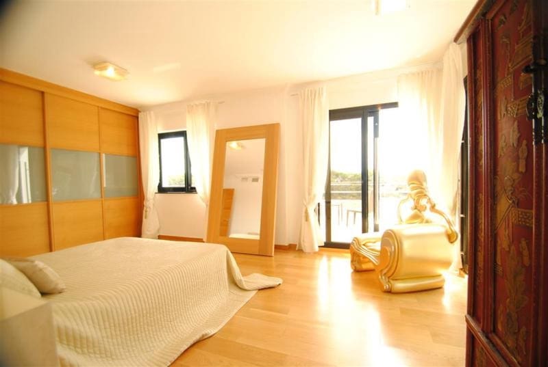 8 sypialnia Willa na sprzedaż w Cabopino z basenem garażem - 4 950 000 € (Ref: 9344492)