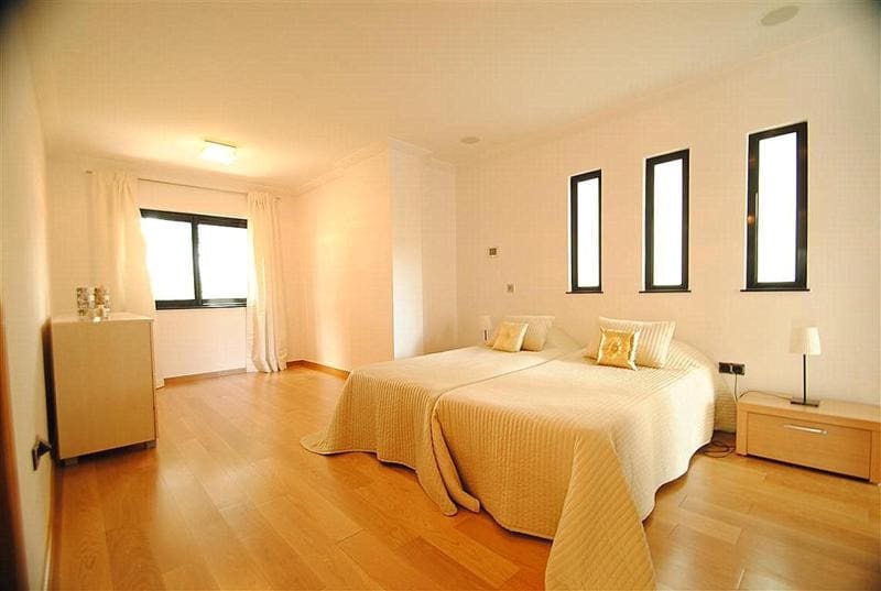 8 sypialnia Willa na sprzedaż w Cabopino z basenem garażem - 4 950 000 € (Ref: 9344492)