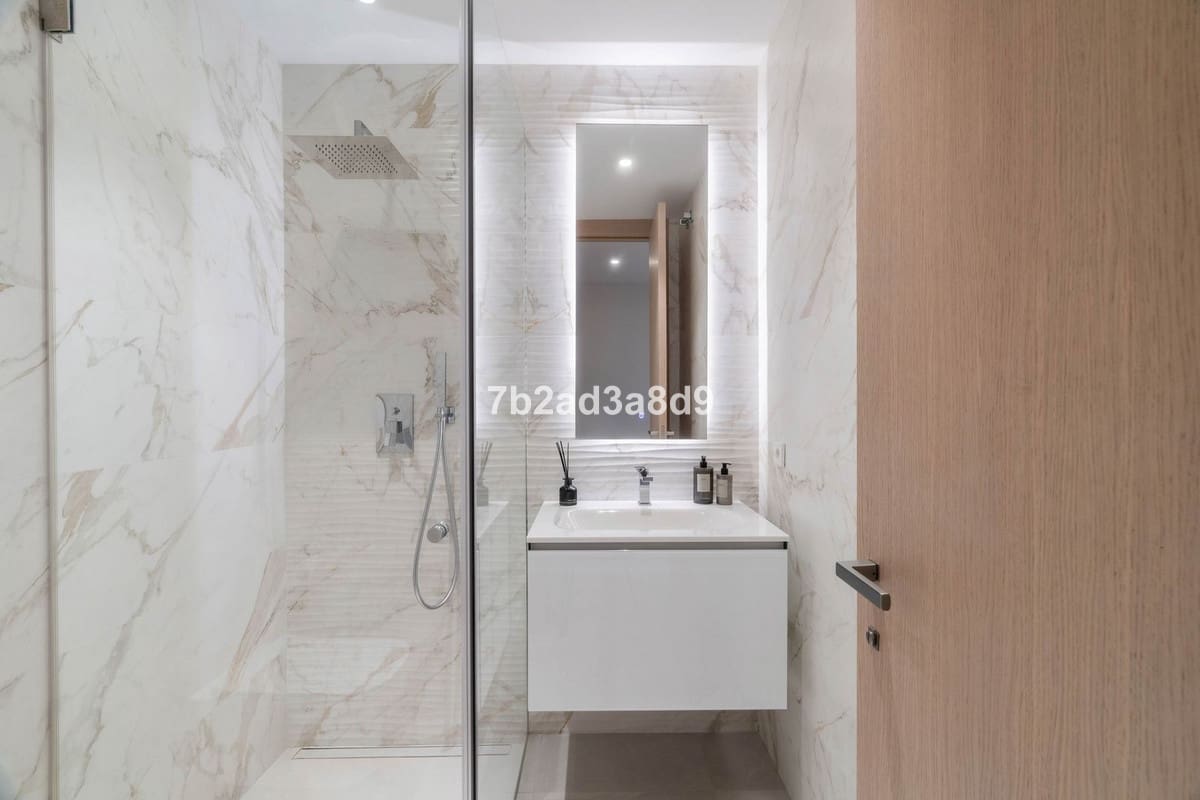 3 makuuhuone Huvila myytävänä paikassa Nueva Andalucia mukana uima-altaan 
autotalli - 4 495 000 € (Ref: 9344493)