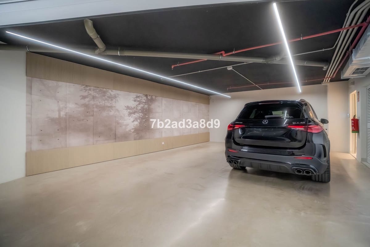 3 makuuhuone Huvila myytävänä paikassa Nueva Andalucia mukana uima-altaan 
autotalli - 4 495 000 € (Ref: 9344493)