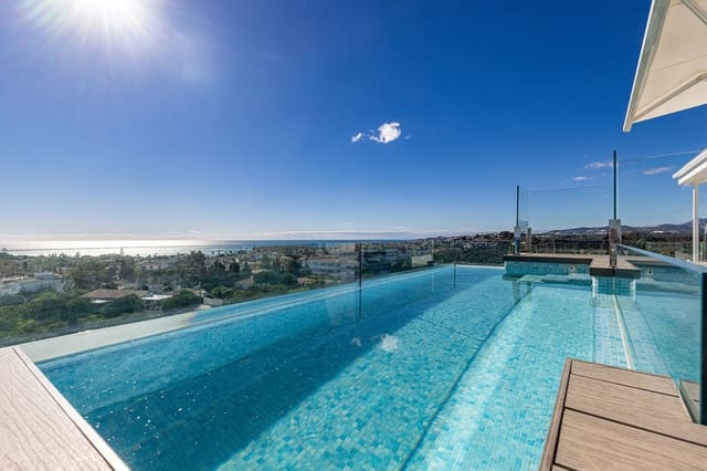 5 slaapkamer Studio te koop in Mijas Costa, Mijas met zwembad - € 3.500.000 (Ref: 9344494)