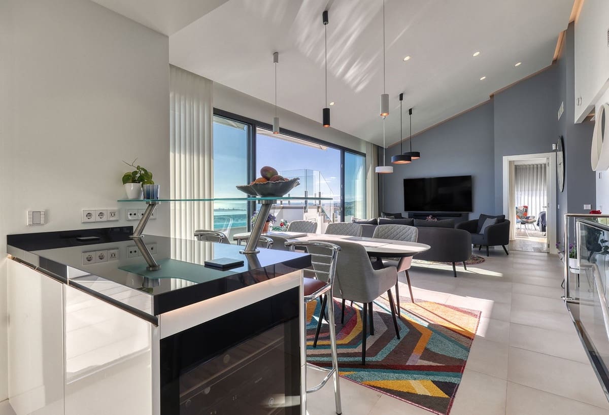 5 slaapkamer Studio te koop in Mijas Costa met zwembad - € 3.500.000 (Ref: 9344494)