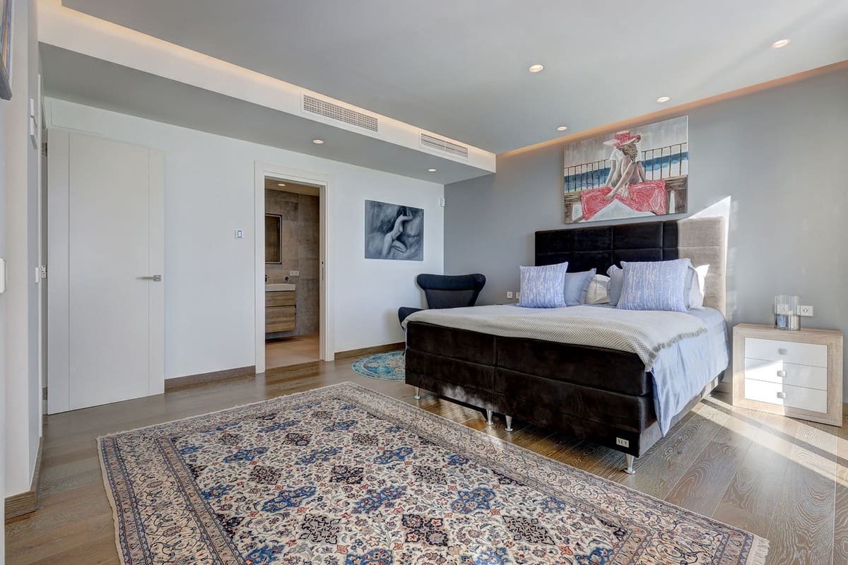 5 slaapkamer Studio te koop in Mijas Costa met zwembad - € 3.500.000 (Ref: 9344494)