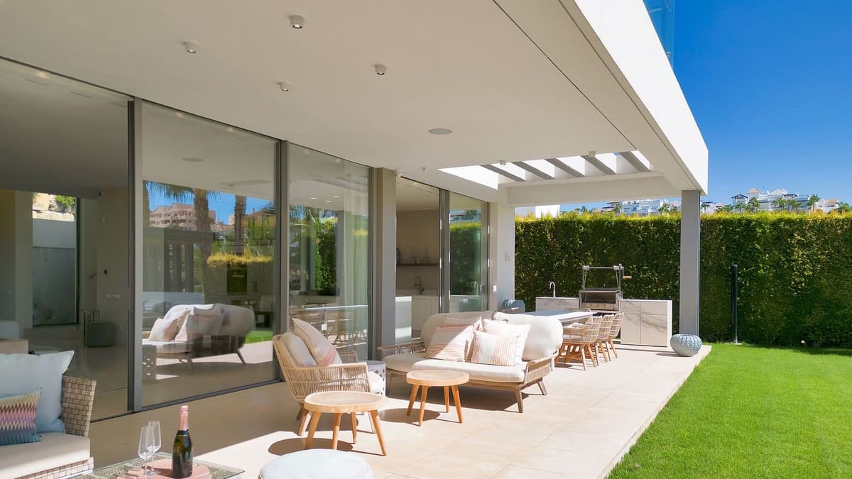 5 soverom Villa til salgs i Benahavis med svømmebasseng - € 4 250 000 (Ref: 9344497)