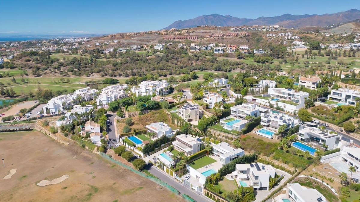 5 soverom Villa til salgs i Benahavis med svømmebasseng - € 4 250 000 (Ref: 9344497)