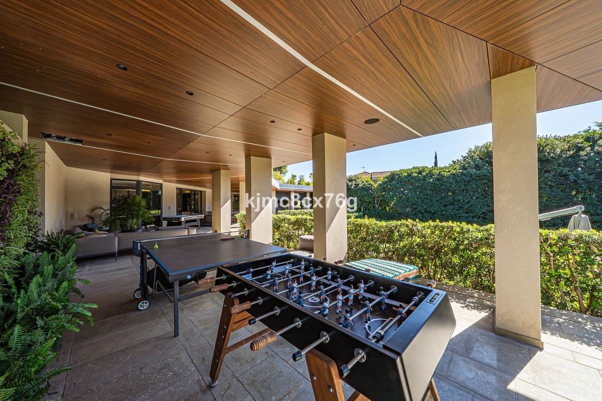 10 sypialnia Willa na sprzedaż w Guadalmina - 12 900 000 € (Ref: 9344500)