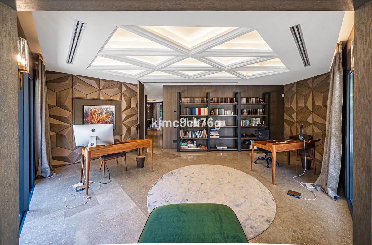 10 sypialnia Willa na sprzedaż w Guadalmina - 12 900 000 € (Ref: 9344500)