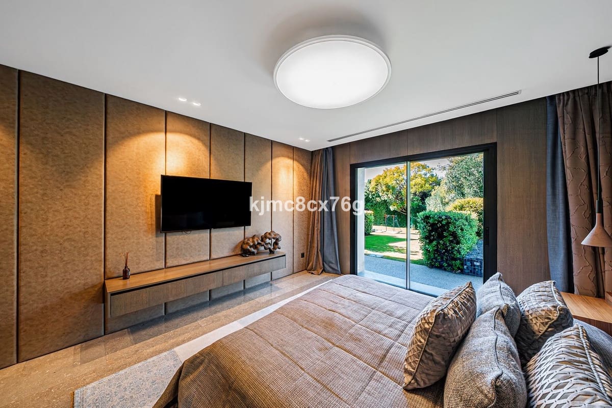 10 sypialnia Willa na sprzedaż w Guadalmina - 12 900 000 € (Ref: 9344500)