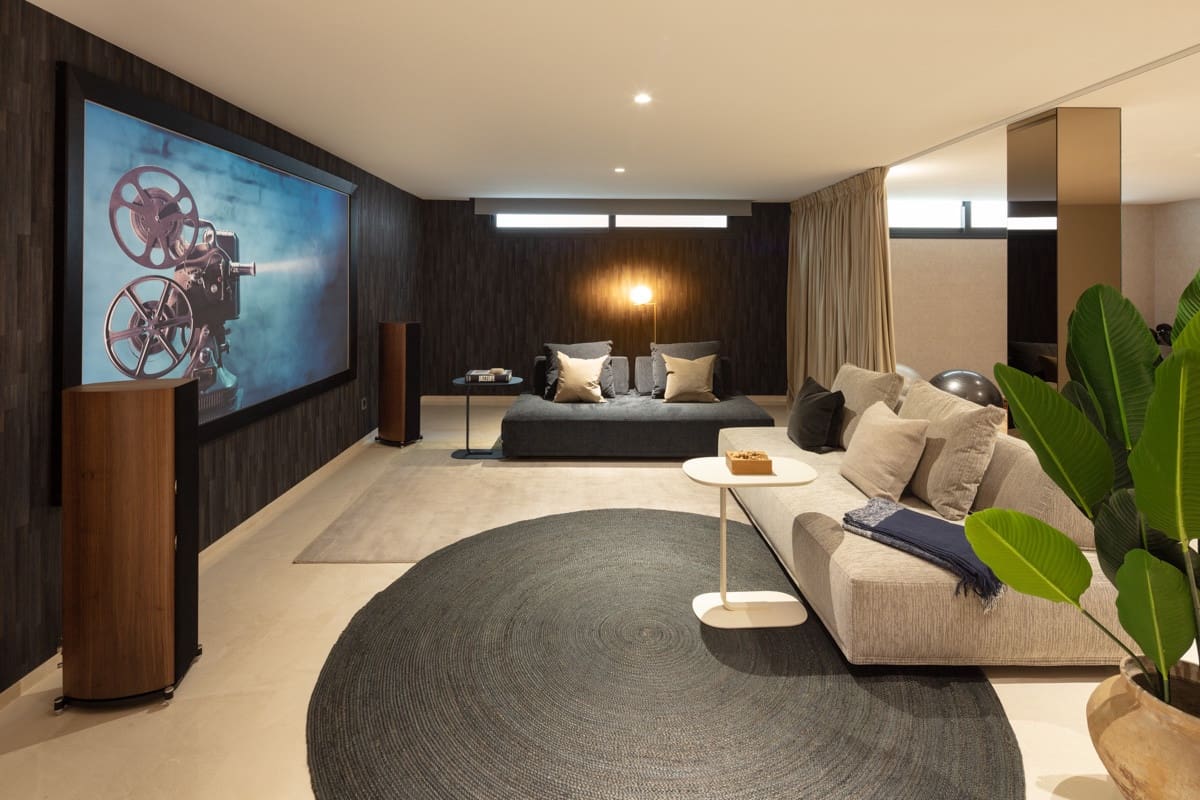 5 sypialnia Willa na sprzedaż w Nueva Andalucia z basenem - 3 550 000 € (Ref: 9344501)