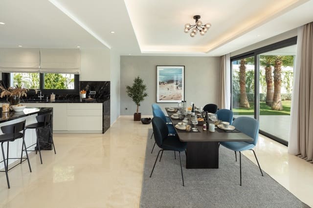 5 sypialnia Willa na sprzedaż w Las Brisas, Marbella z basenem - 3 550 000 € (Ref: 9344501)