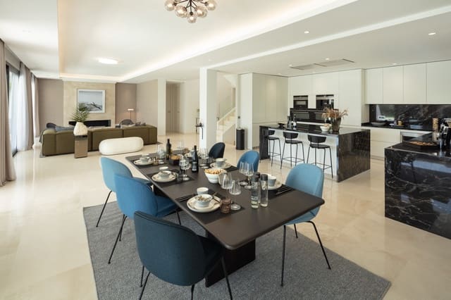 5 sypialnia Willa na sprzedaż w Las Brisas, Marbella z basenem - 3 550 000 € (Ref: 9344501)