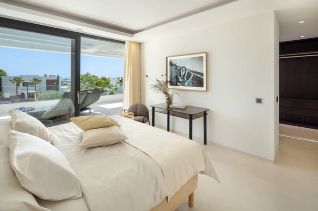 5 sypialnia Willa na sprzedaż w Las Brisas, Marbella z basenem - 3 550 000 € (Ref: 9344501)