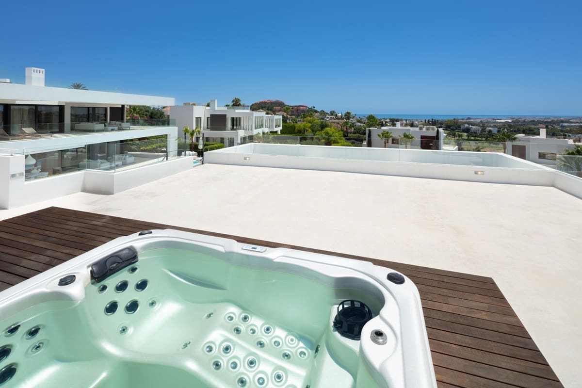 5 sypialnia Willa na sprzedaż w Nueva Andalucia z basenem - 3 550 000 € (Ref: 9344501)