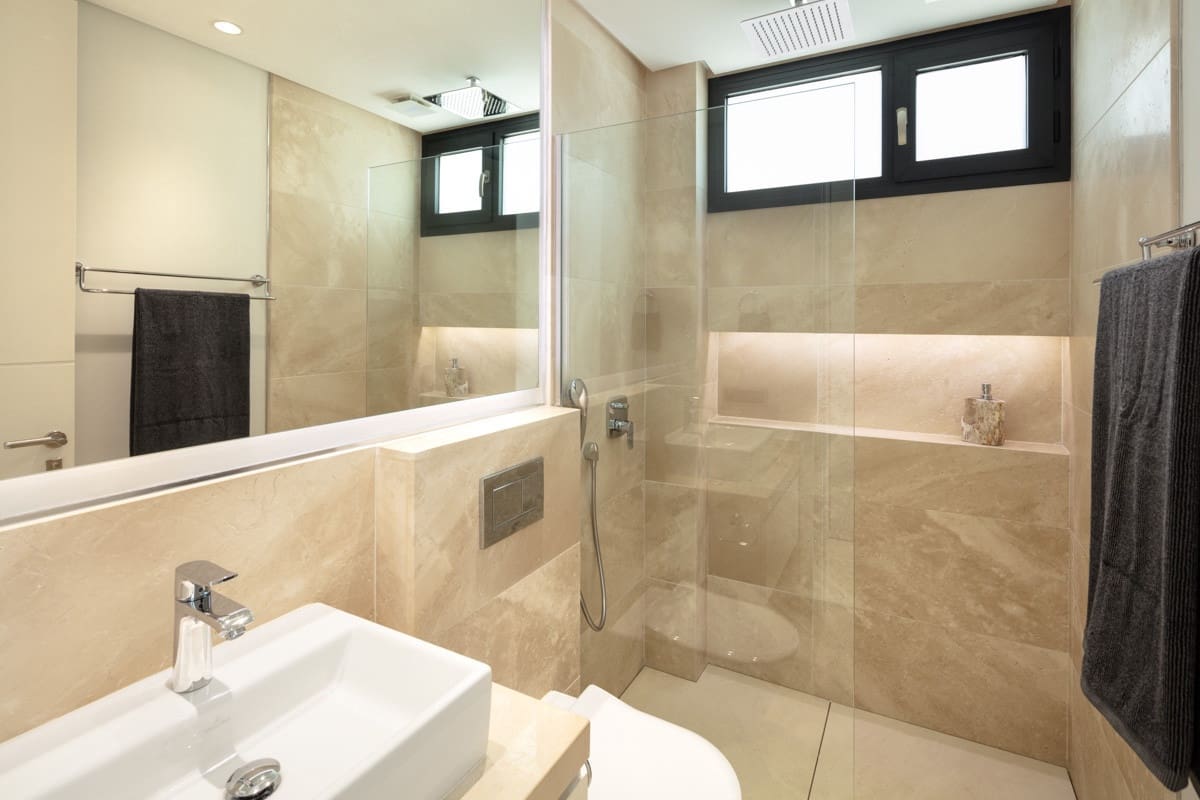 5 sypialnia Willa na sprzedaż w Nueva Andalucia z basenem - 3 550 000 € (Ref: 9344501)