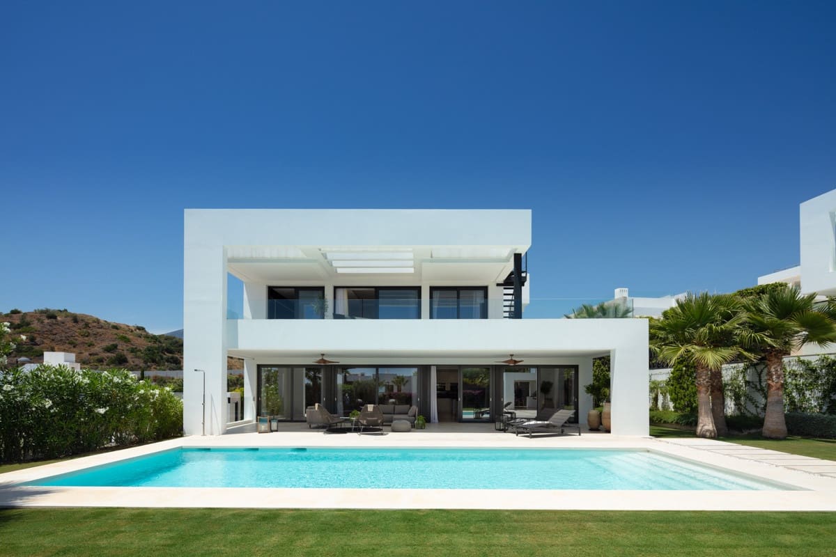 5 sypialnia Willa na sprzedaż w Nueva Andalucia z basenem - 3 550 000 € (Ref: 9344501)