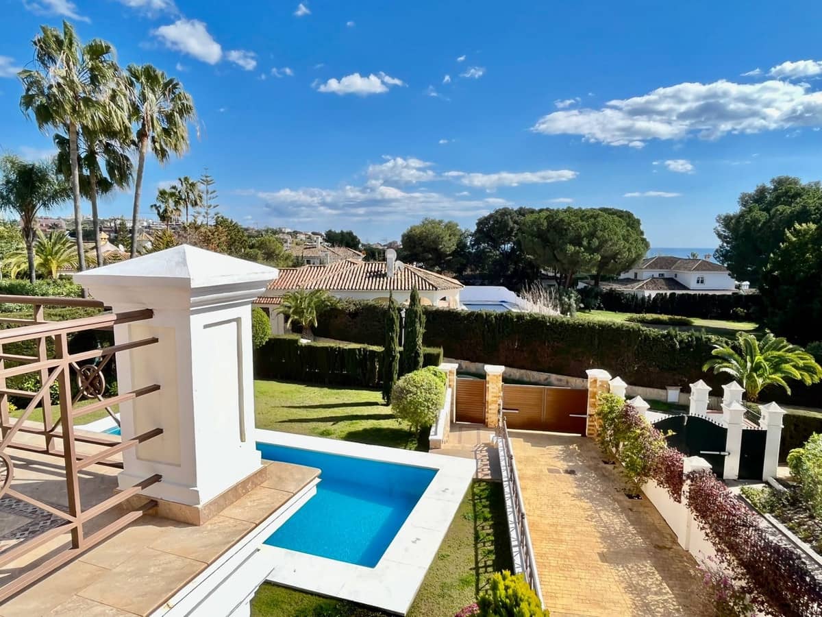 6 soveværelse Villa til salg i El Rosario med swimmingpool - € 3.550.000 (Ref: 9344502)