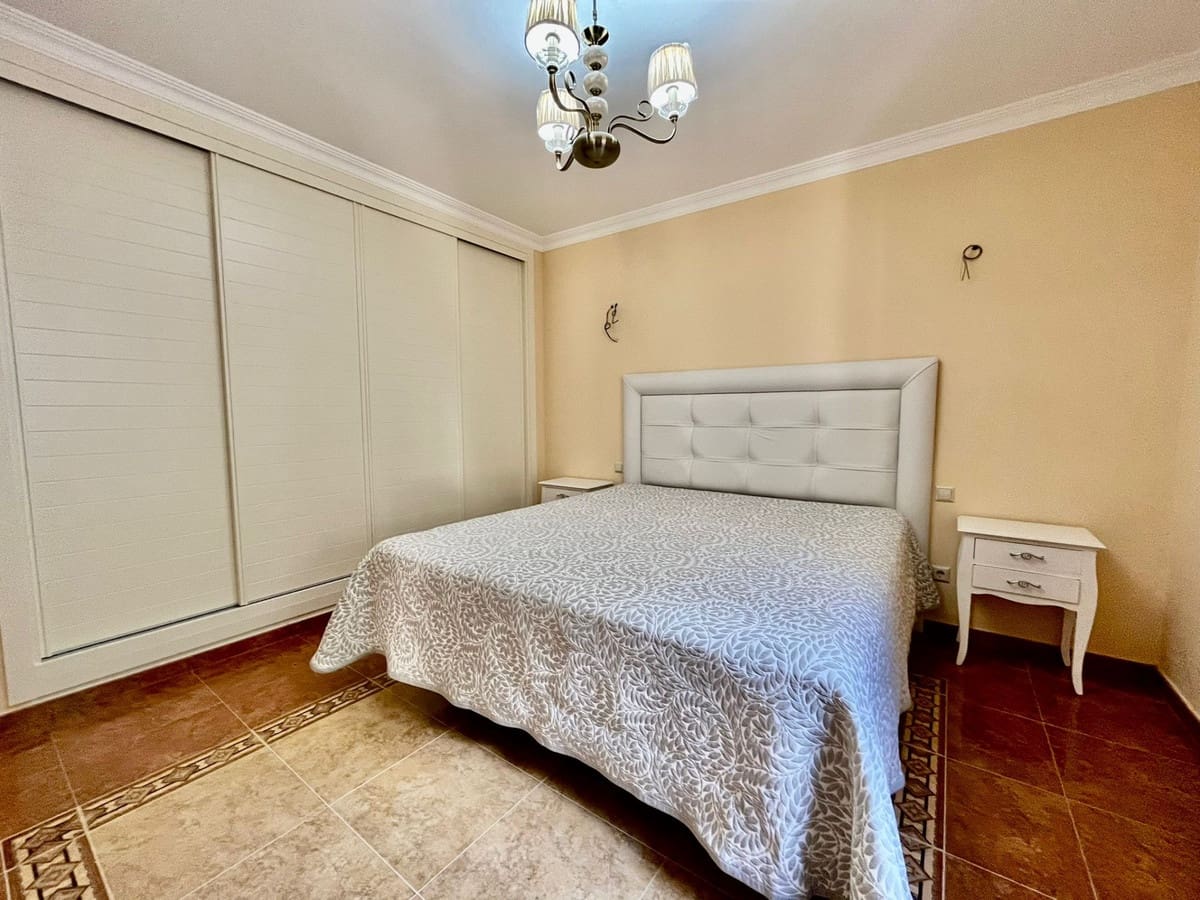 6 soveværelse Villa til salg i El Rosario med swimmingpool - € 3.550.000 (Ref: 9344502)