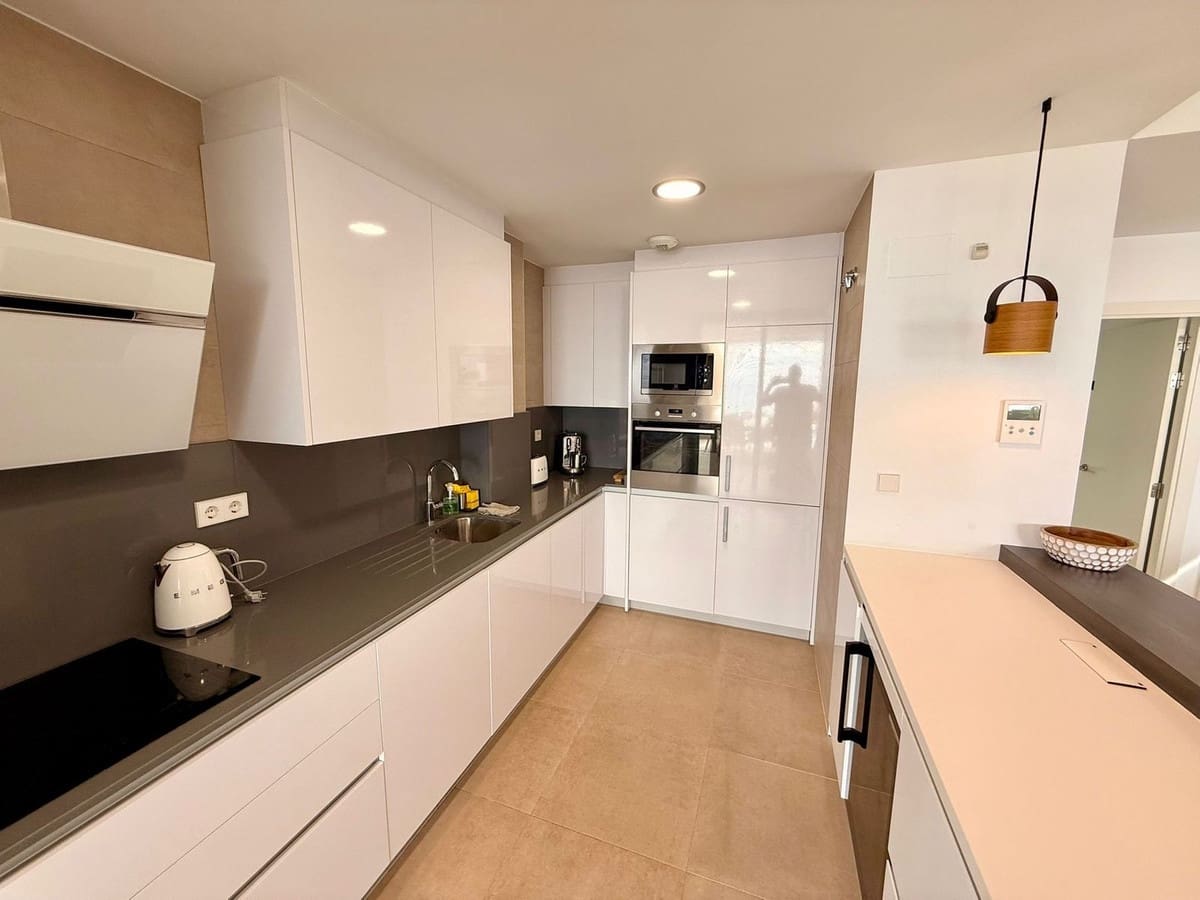 4 sypialnia Willa na sprzedaż w Manilva z basenem - 1 075 000 € (Ref: 9344504)