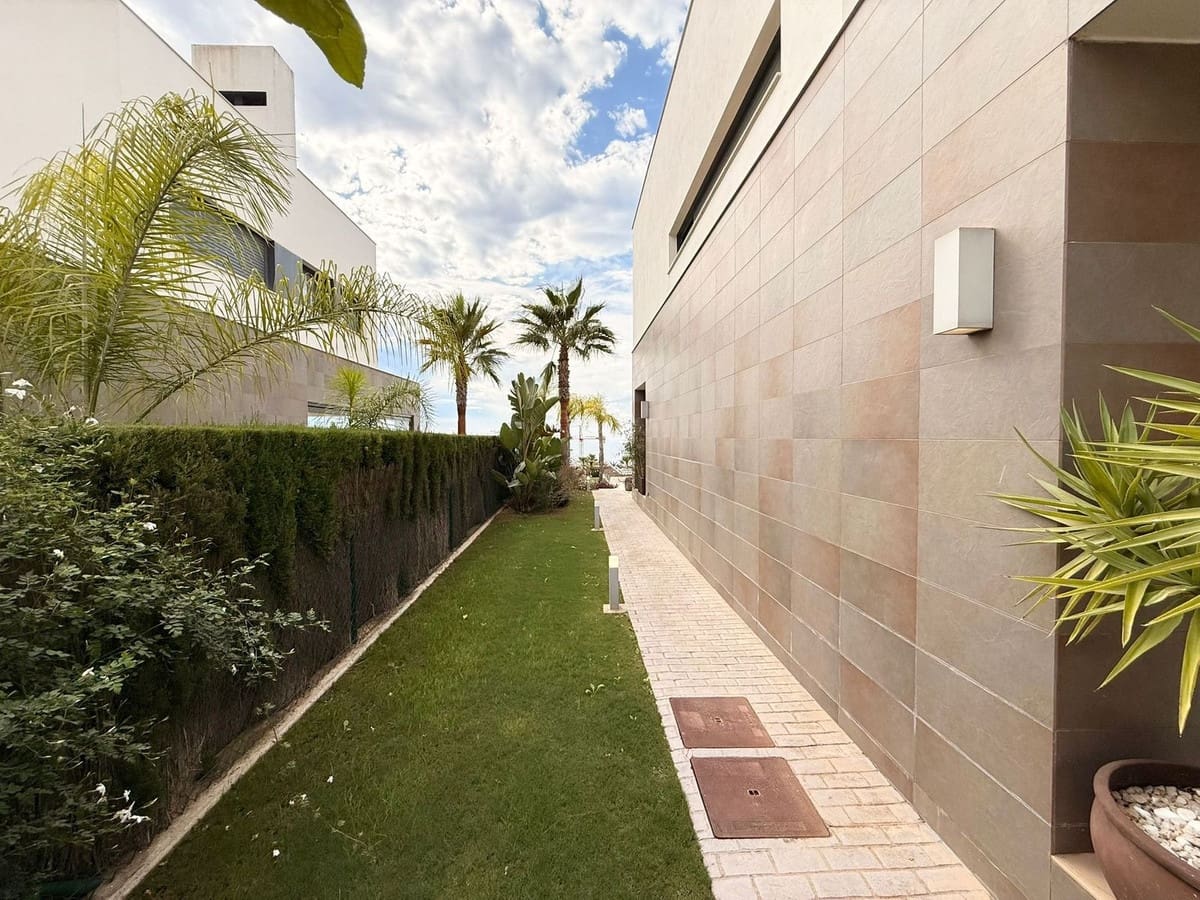 4 sypialnia Willa na sprzedaż w Manilva z basenem - 1 075 000 € (Ref: 9344504)