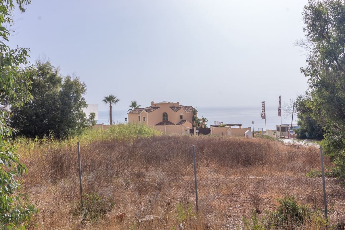 Ubebygd land til salgs i Manilva - € 450 000 (Ref: 9344505)