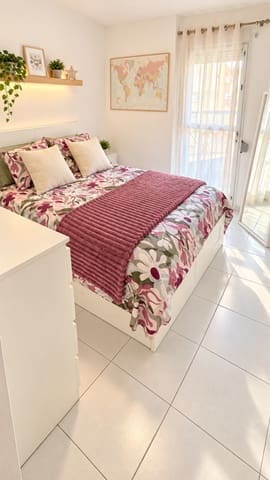 3 soveværelse Lejlighed til salg i El Medano, Granadilla de Abona med garage - € 385.000 (Ref: 10145258)