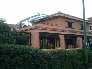 4 sovrum Villa till salu i Puerto de la Cruz med garage - 910 000 € (Ref: 2205319)