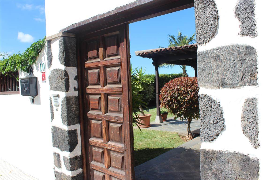 4 sypialnia Willa na sprzedaż w La Orotava z garażem - 980 000 € (Ref: 2764605)