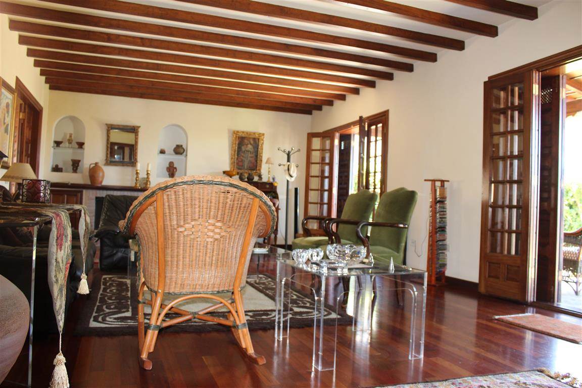 4 sypialnia Willa na sprzedaż w La Orotava z garażem - 980 000 € (Ref: 2764605)