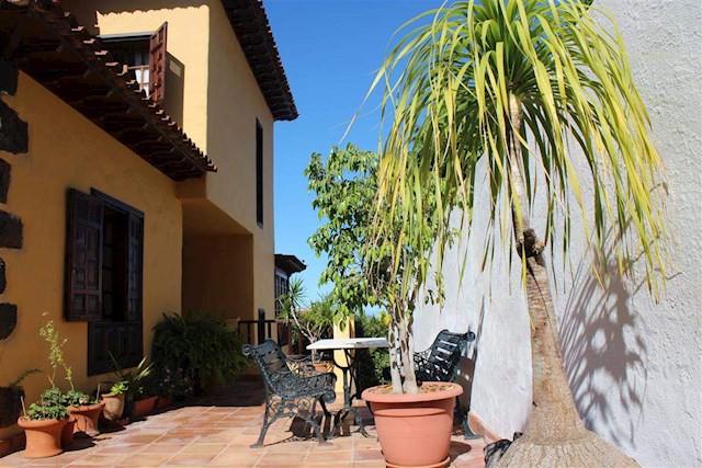 4 sypialnia Willa na sprzedaż w La Orotava z garażem - 980 000 € (Ref: 2764605)