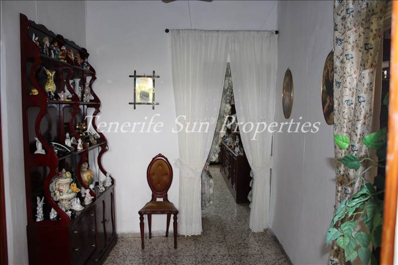 4 sypialnia Finka/Dom wiejski na sprzedaż w Tacoronte z garażem - 350 000 € (Ref: 2775817)