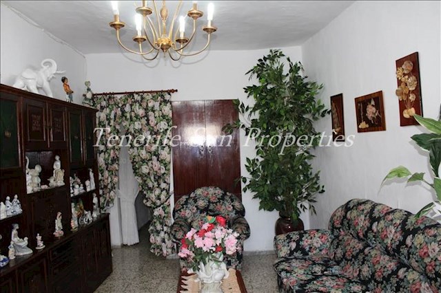 4 slaapkamer Finca/Landhuis te koop in Tacoronte met garage - € 350.000 (Ref: 2775817)