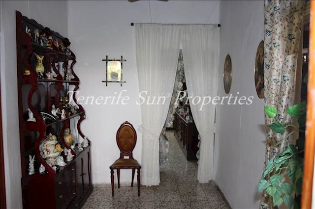 4 slaapkamer Finca/Landhuis te koop in Tacoronte met garage - € 350.000 (Ref: 2775817)