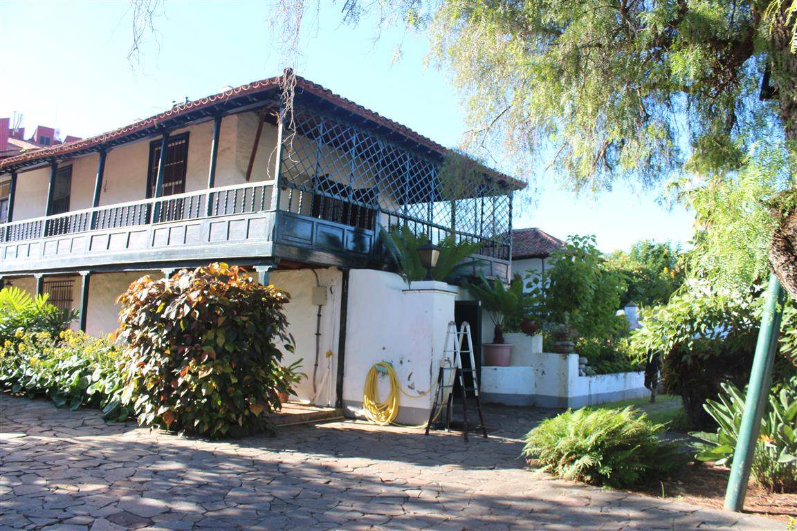 5 soveværelse Finca/Landehus til salg i Puerto de la Cruz med garage - € 3.325.000 (Ref: 2803701)