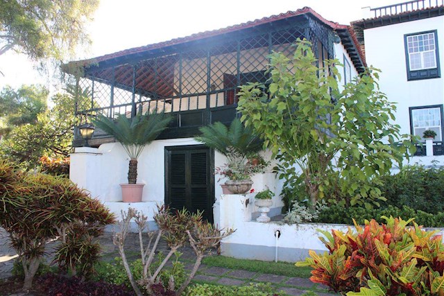 5 soveværelse Finca/Landehus til salg i Puerto de la Cruz med garage - € 3.325.000 (Ref: 2803701)