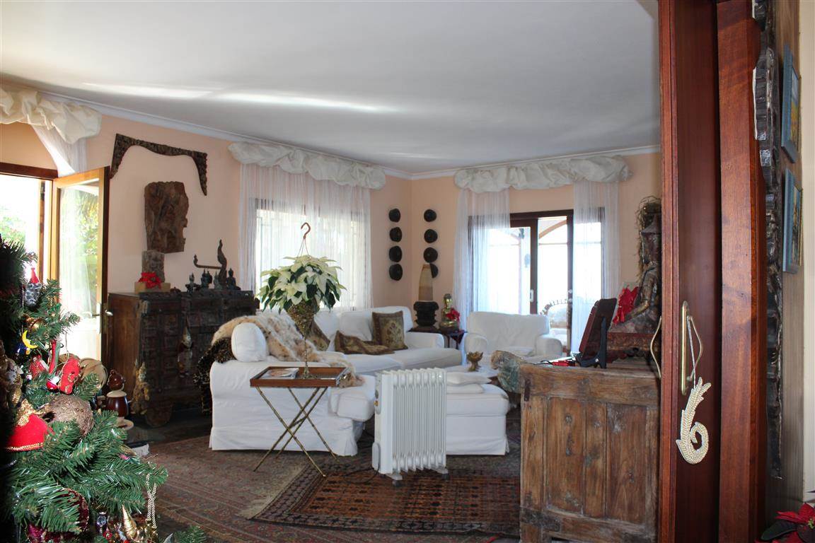 5 soveværelse Villa til salg i Puerto de la Cruz med swimmingpool garage - € 2.500.000 (Ref: 2811366)