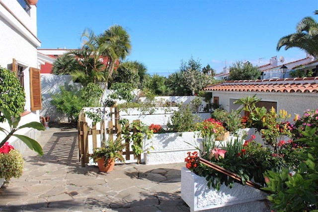 5 soveværelse Villa til salg i Puerto de la Cruz med swimmingpool garage - € 2.500.000 (Ref: 2811366)