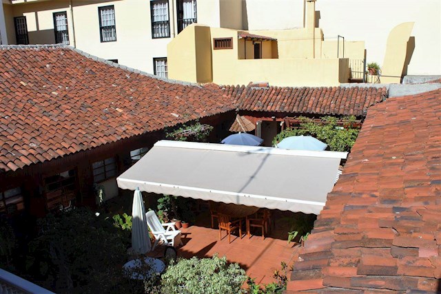 10 makuuhuone Kaupallinen myytävänä paikassa Puerto de la Cruz mukana 
autotalli - 2 100 000 € (Ref: 3020449)